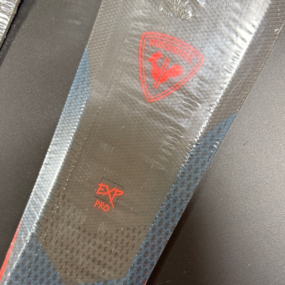 Rossignol EXP Pro Kids Ski - Black and Red Accents